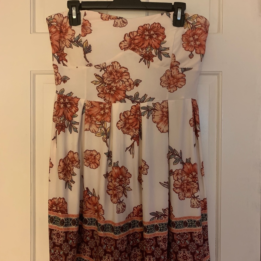 Strapless Boho Floral Print dress size XL. Great condition. Only worn once. Non-